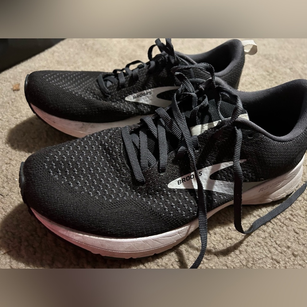 Brooks Revel 4